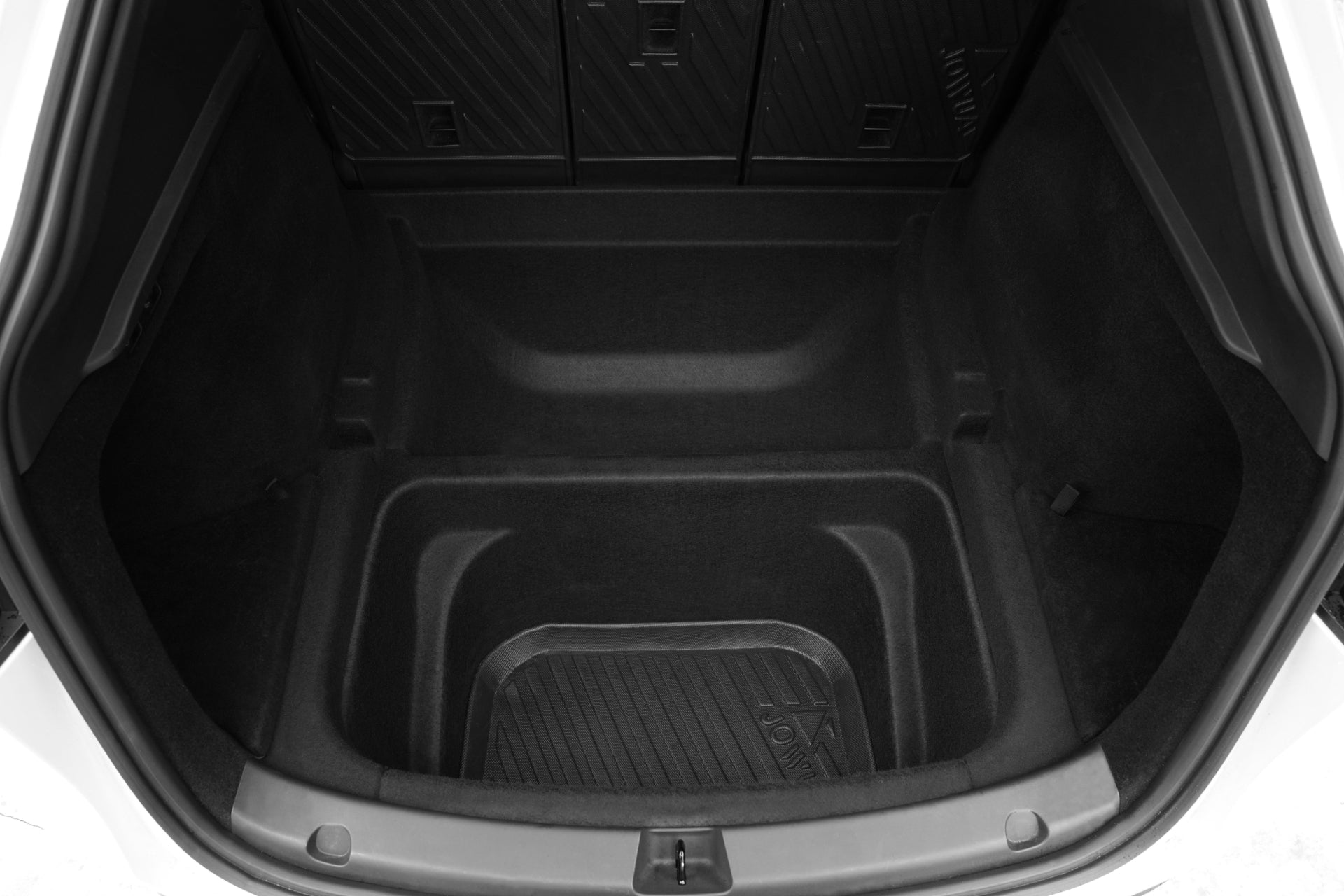 Model Y trunk Well with Jowua liner
